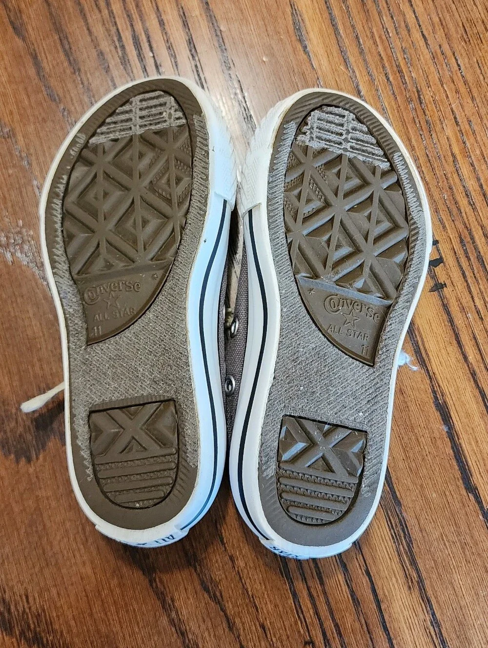 Converse Low Top Sneakers